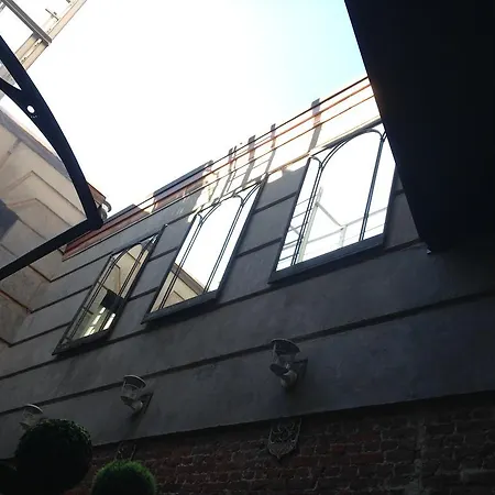 Number 22 Apartment *