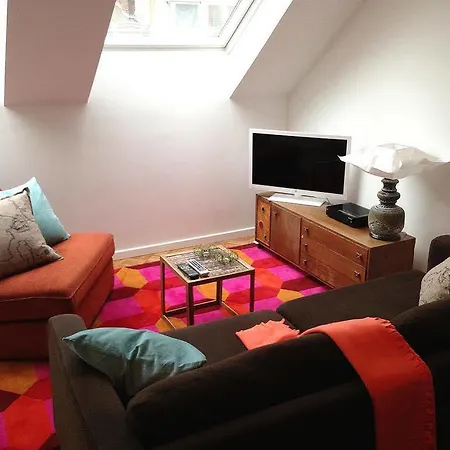 Apartment Number 22 *